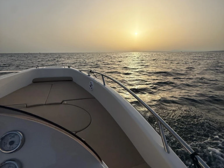 Alquiler de Clear Open 6.50 en Marina di Stabia