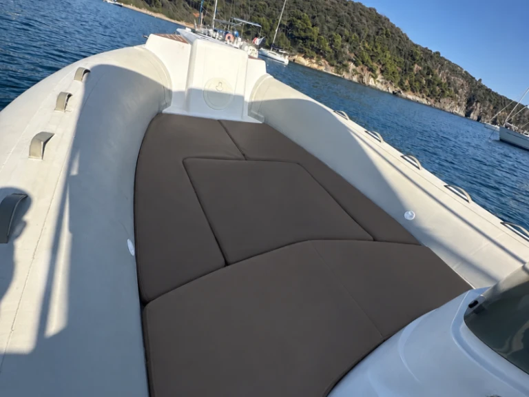 Alquiler de embarcaciones Capelli Capelli 770 enFrancia en Samboat
