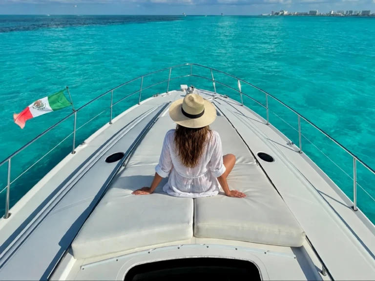 Alquiler de barcos Ciudad Cancún barato de custom
