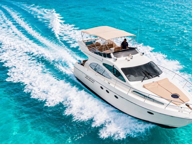 Alquiler de barcos Ciudad Cancún barato de custom