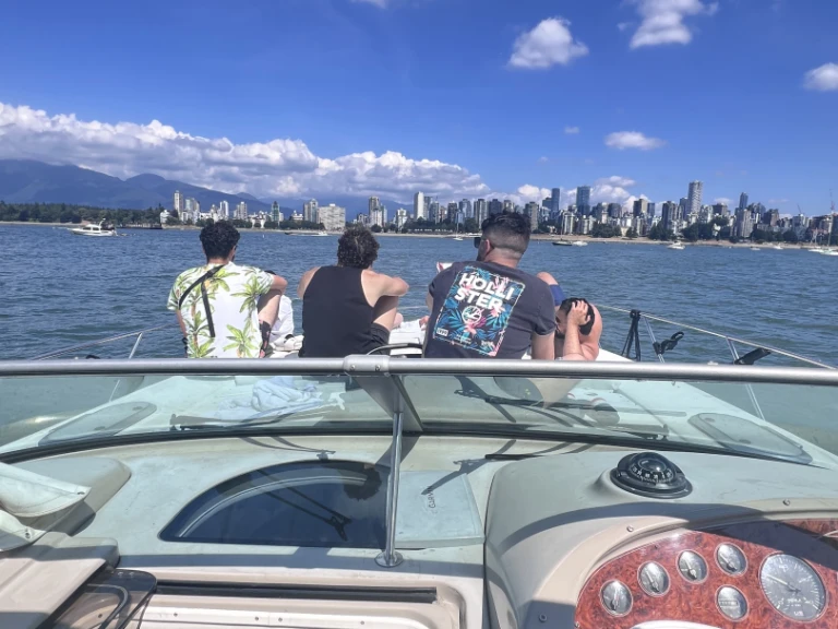 Alquiler Barco de motor en Metro Vancouver Regional District - Bayliner Avanti