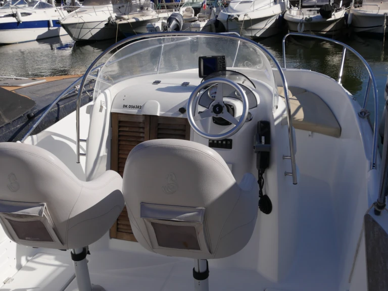 Alquiler de embarcaciones Bénéteau Flyer 650 Open enMandelieu-la-Napoule en Samboat