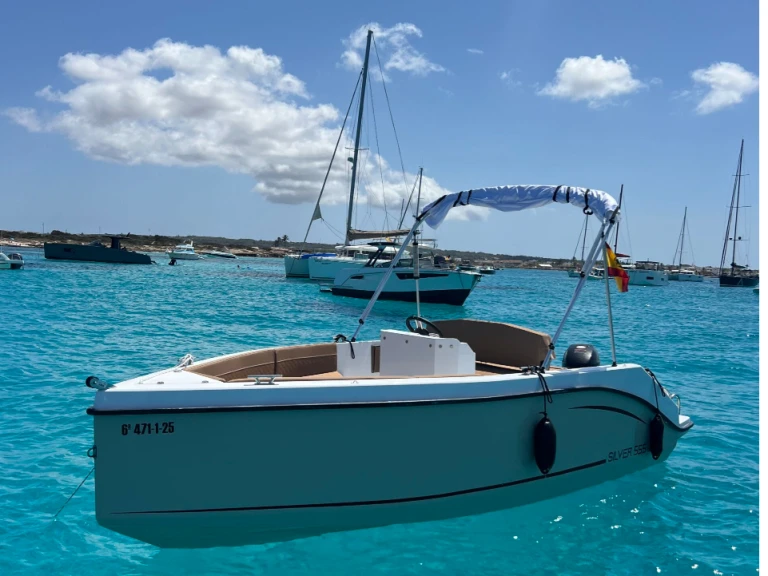 Alquiler de Lancha, con o sin patrón Silent Yachts Club Nàutic Ca'n Picafort