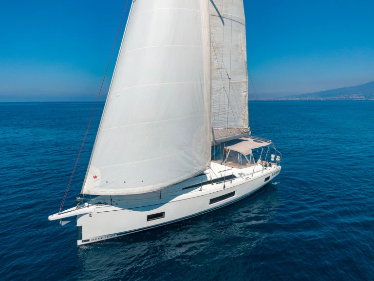 Velero para alquilar Olbia al mejor precio