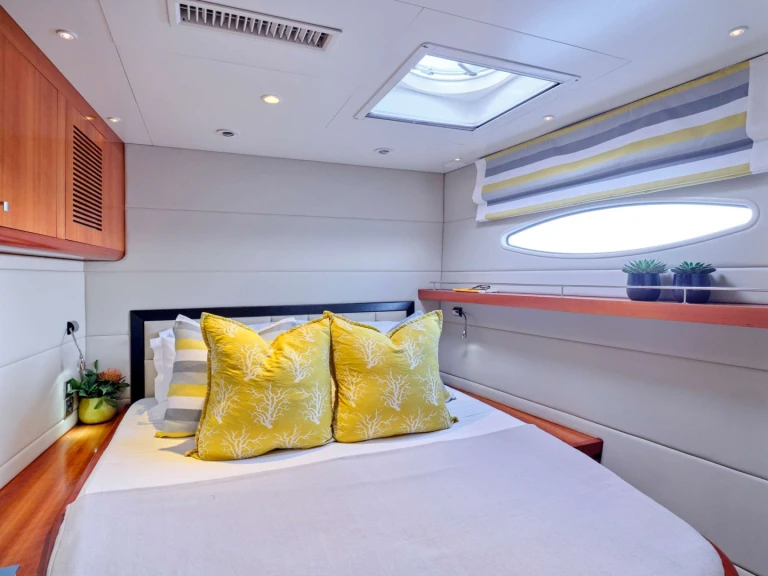 Alquiler de barcos Eden Island barato de Fountaine Pajot Galathea 65