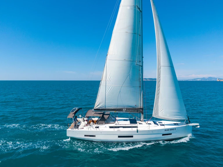 Alquiler de embarcaciones Dufour Dufour 530 enOlbia en Samboat