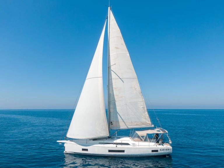Alquiler de barcos Olbia barato de Oceanis 46.1