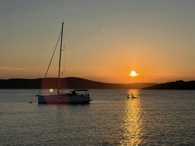 Alquiler de Velero, con o sin patrón Jeanneau Split
