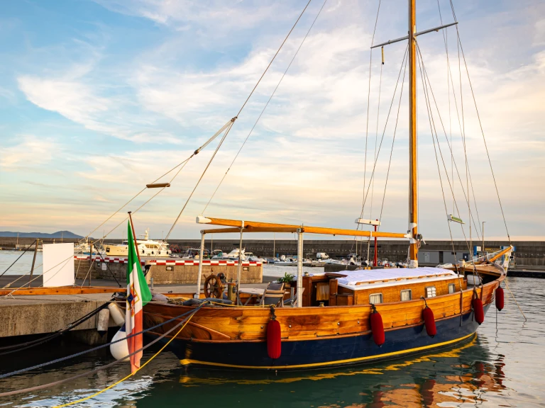 Lancha para alquilar Portofino Vetta al mejor precio