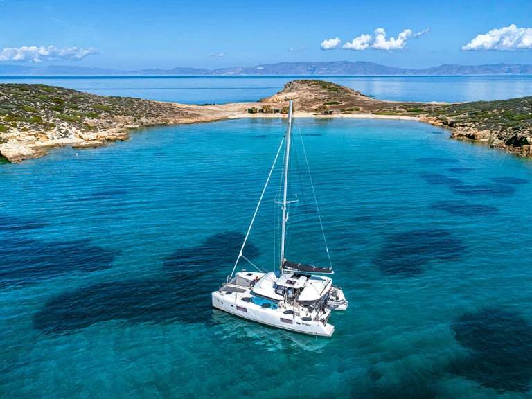 Alquiler de barcos Ermoúpolis barato de Lagoon 42