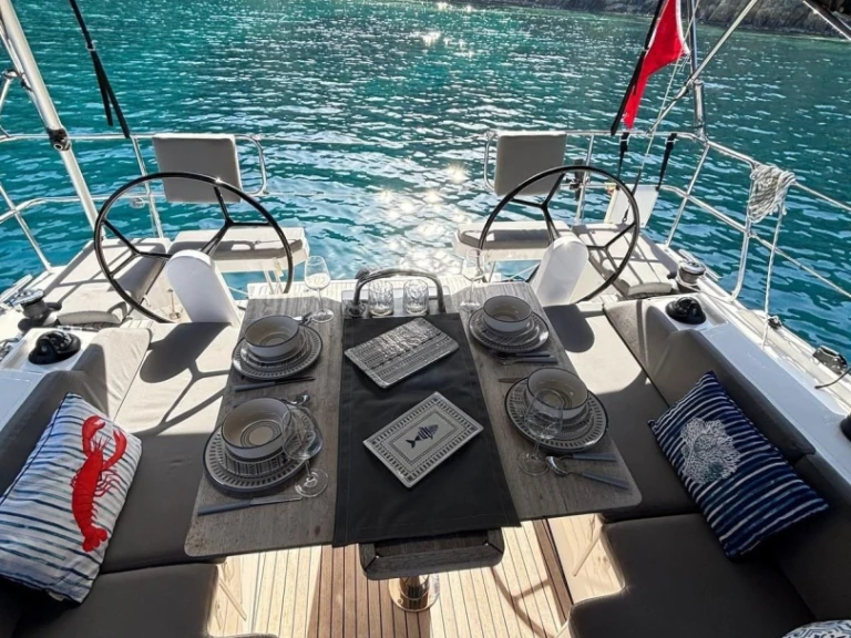 Alquiler de embarcaciones Bavaria Bavaria C38 enMarmaris (district) en Samboat
