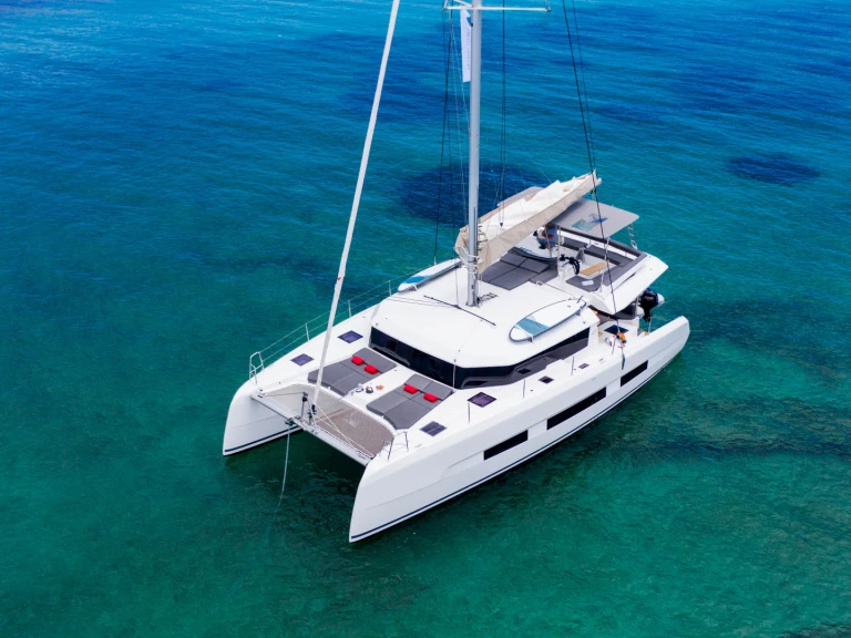 Alquiler de Catamarán, con o sin patrón Dufour Paros (Isla)