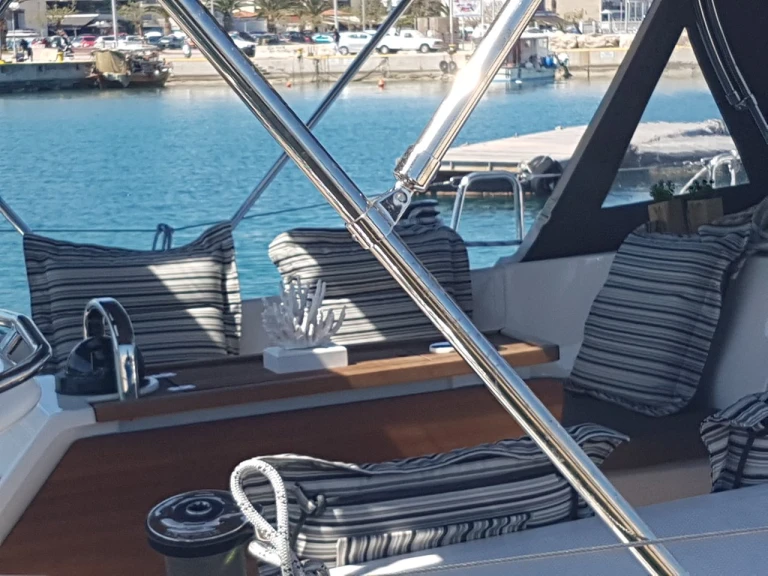 Velero para alquilar Ligia al mejor precio