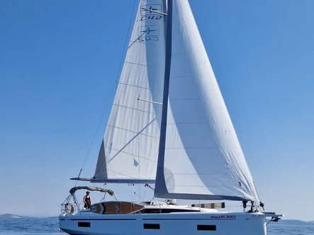 Alquiler de Velero, con o sin patrón Bavaria Rogoznica