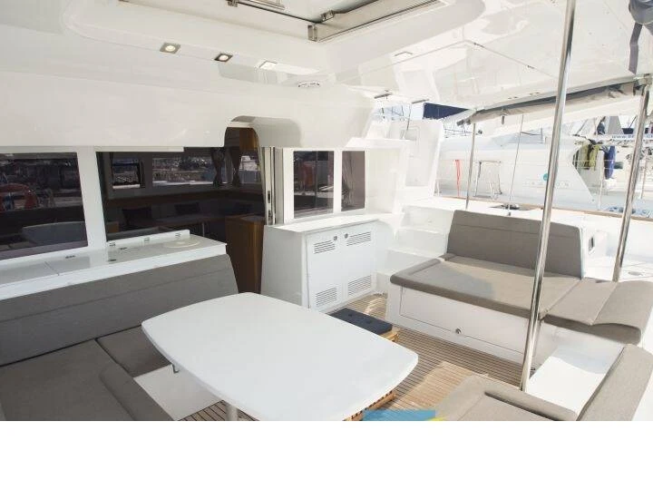 Alquiler Catamarán Lagoon con o sin  título de navegación