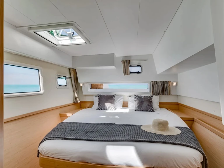 Alquiler Catamarán Lagoon con o sin  título de navegación