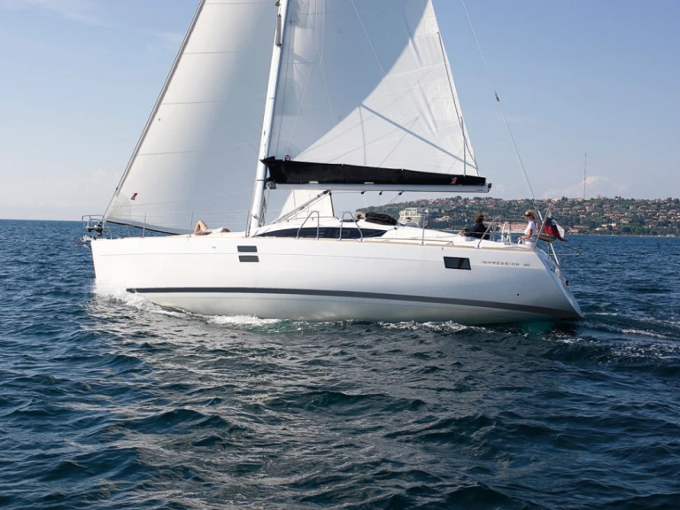 Alquiler de Velero, con o sin patrón Elan Šibenik