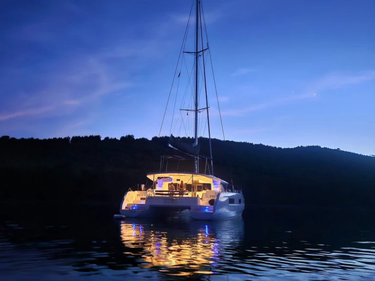 Alquiler de Catamarán, con o sin patrón Lagoon Rogoznica