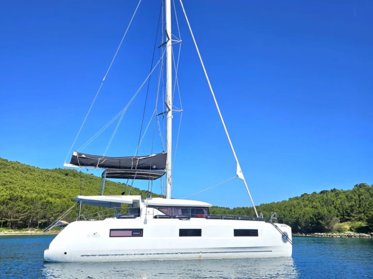 Alquiler Catamarán Lagoon con o sin  título de navegación