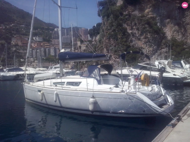 Alquiler de Jeanneau Sun Odyssey 36i en Saint-Mandrier-sur-Mer