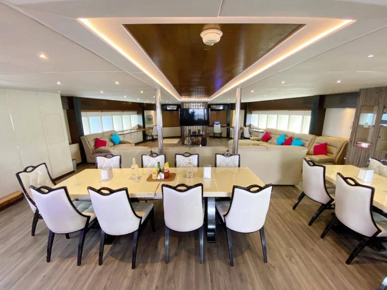 Alquiler Maale - Honors Legacy Custom made en SamBoat