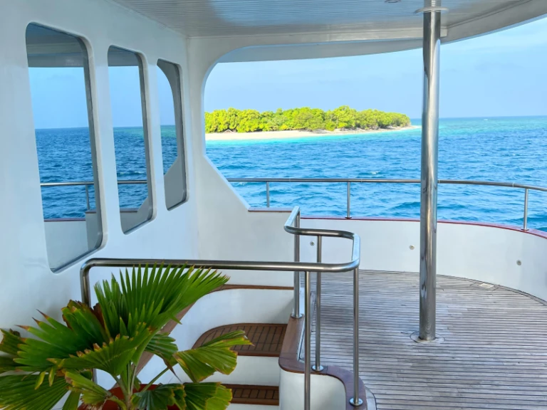 Alquiler de barcos Maale barato de Custom made