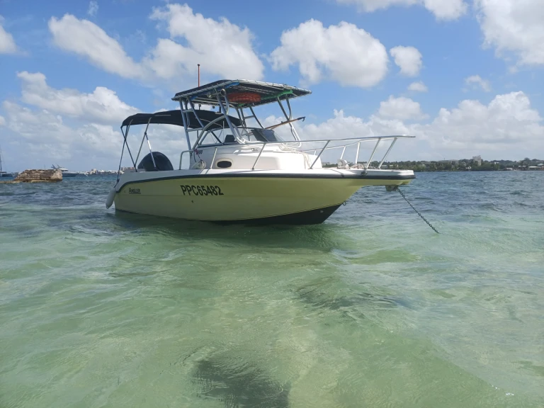 Alquiler de Angler 2100 WA en Le Gosier