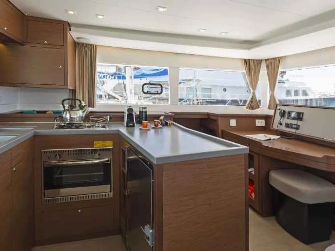 Catamarán para alquilar Lefkáda al mejor precio