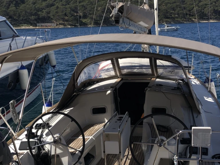 Alquiler de Jeanneau Sun Odyssey 349 en Punat