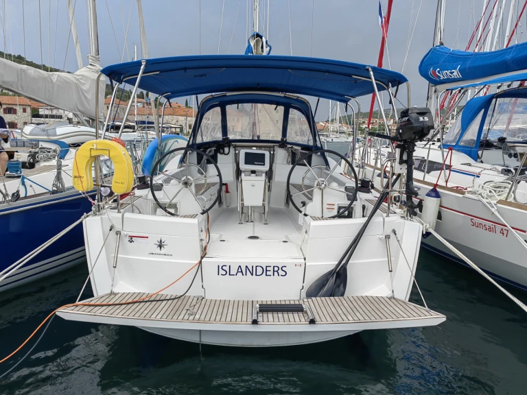 Alquiler Punat - Jeanneau Sun Odyssey 389 en SamBoat