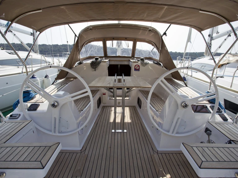 Elan Impression 35 de alquiler a Punat