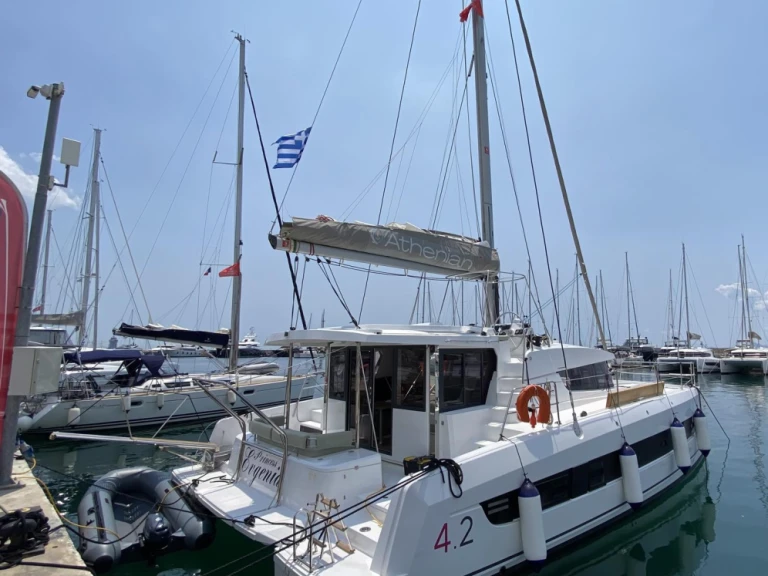 Catamarán para alquilar Vlycho al mejor precio