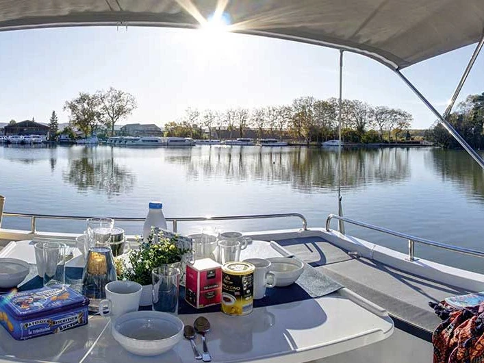 Alquiler de embarcaciones Le Boat Horizon 2 enDecize en Samboat