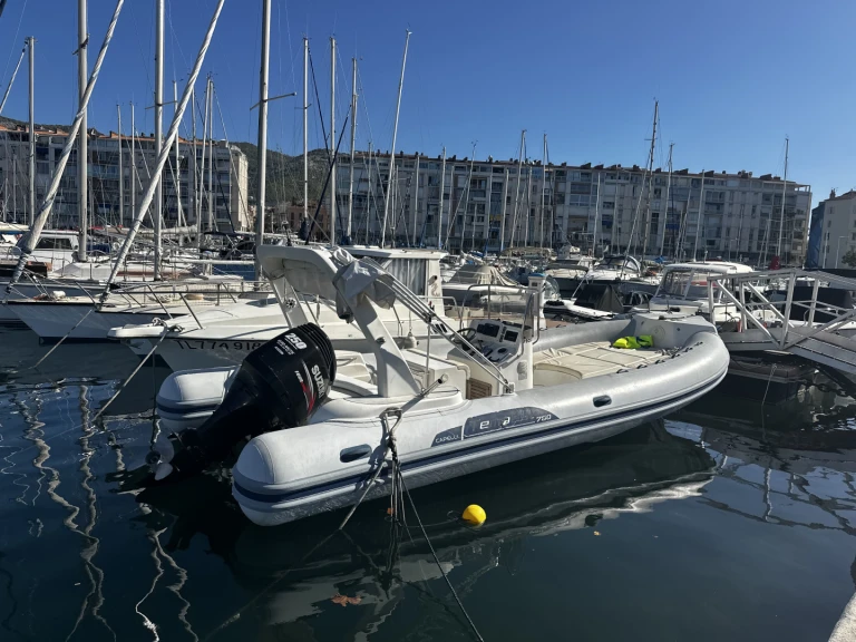 Alquiler de Capelli Tempest 750 Top en Toulon
