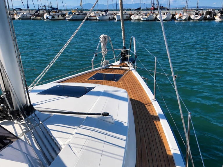 Alquiler Velero en Lávrio - Hanse Hanse 385