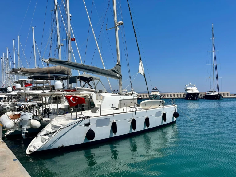 Alquiler de barcos Adaköy barato de Lagoon 440