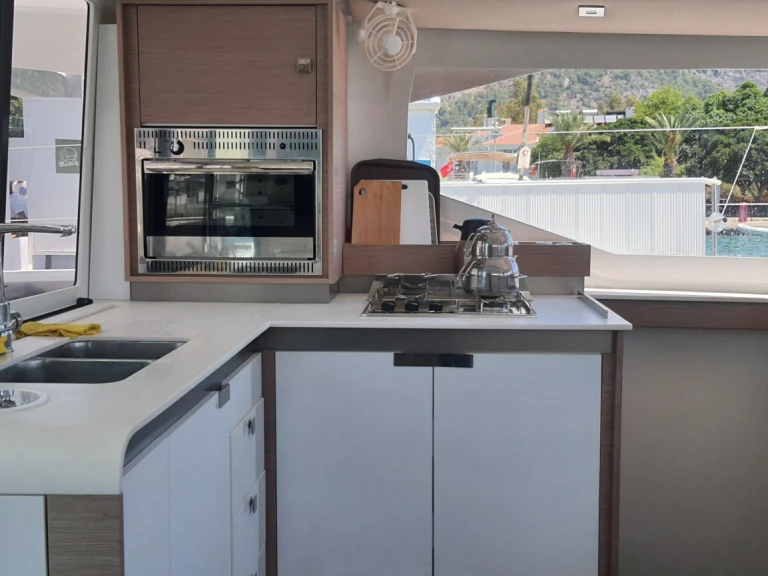Alquiler de Catamarán, con o sin patrón Fountaine Pajot Göcek