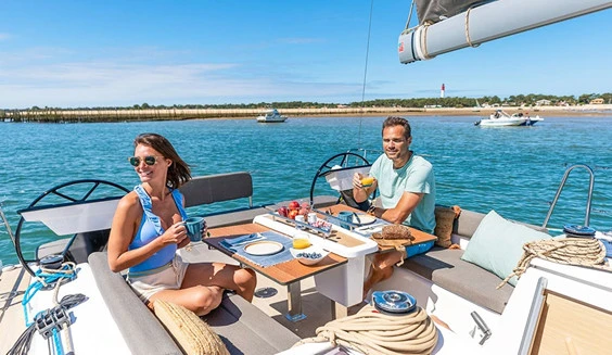 Velero para alquilar Adaköy al mejor precio