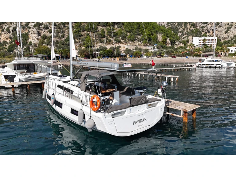 Alquiler de barcos Göcek barato de Dufour 44