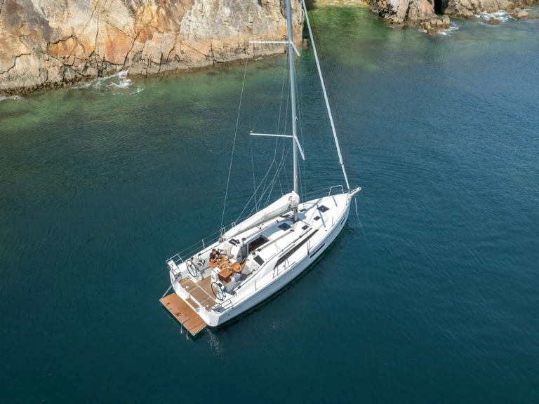 Alquiler de barcos Adaköy barato de Oceanis 37.1