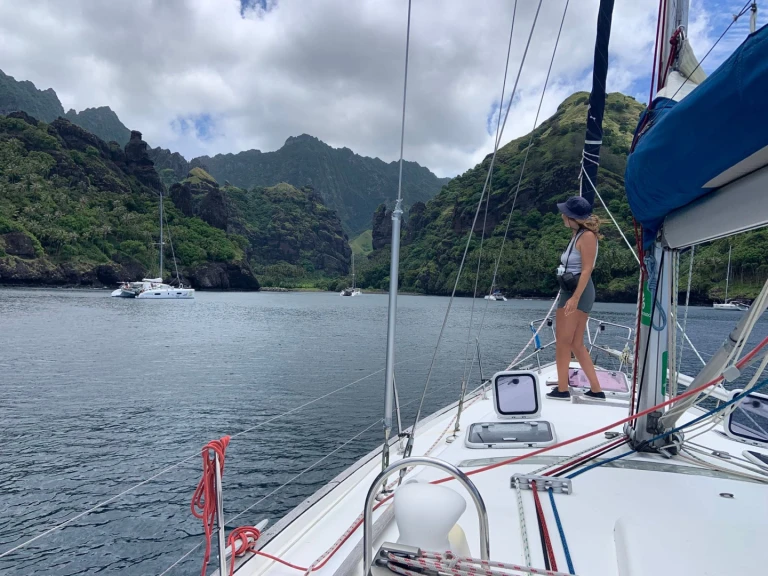 Alquiler de embarcaciones Bénéteau Oceanis 423 enNuku-Hiva en Samboat