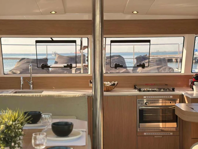 Catamarán para alquilar Plataniás al mejor precio