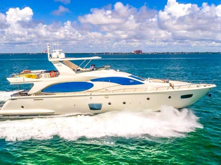 Alquiler de barcos Marina Vallarta barato de Azimut 85