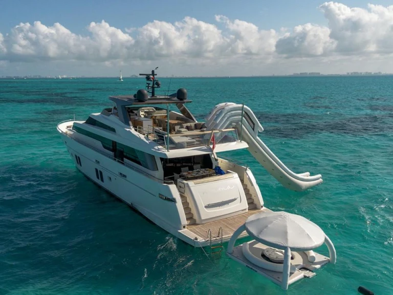 Alquiler de barcos Ciudad Cancún barato de San Lorenzo 100