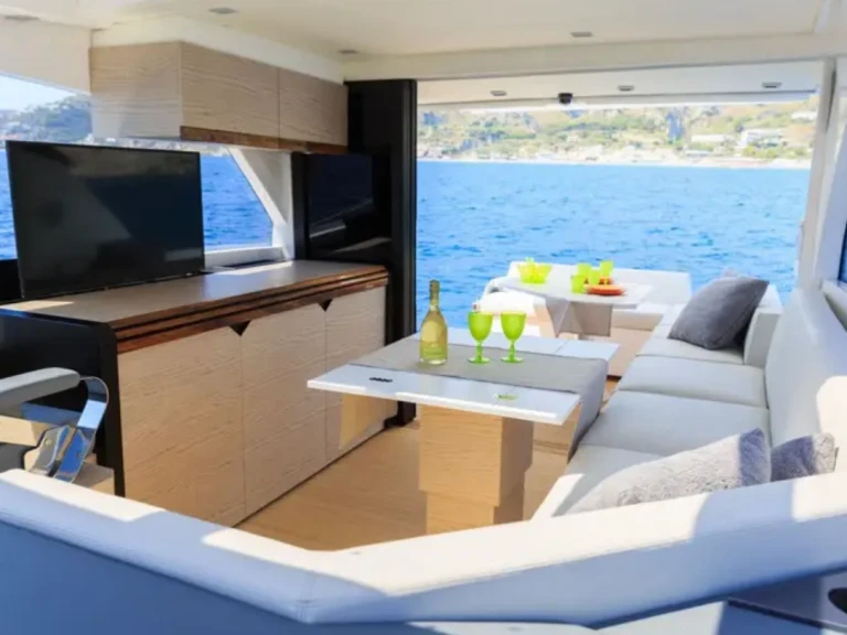 Alquiler Port des Marines de Cogolin - Rio Yachts 44 Sport Coupé en SamBoat