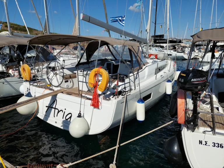 Bénéteau Oceanis 40.1 (3 double and 1 bunk beds) de alquiler a Plataniás