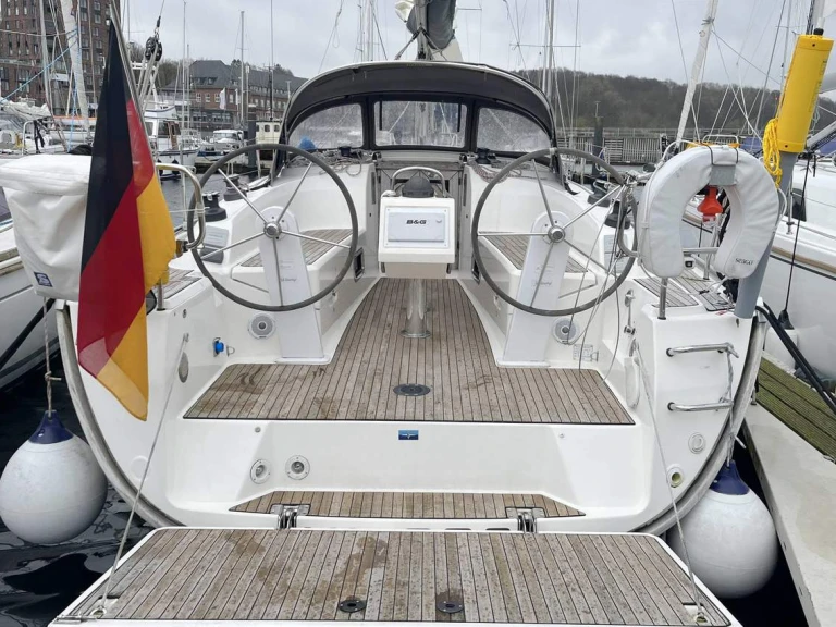 Alquiler Velero Bavaria con o sin  título de navegación