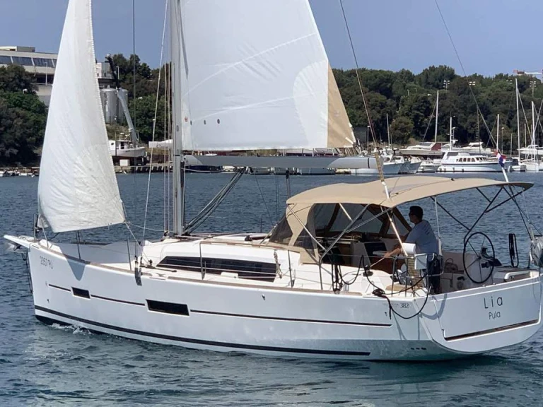 Alquiler Velero Dufour con o sin  título de navegación