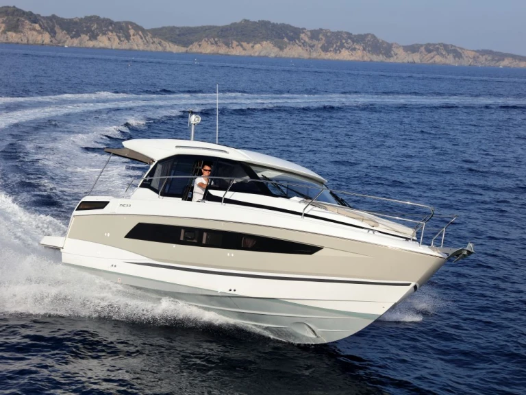 Alquiler de Barco de motor, con o sin patrón Jeanneau Barth