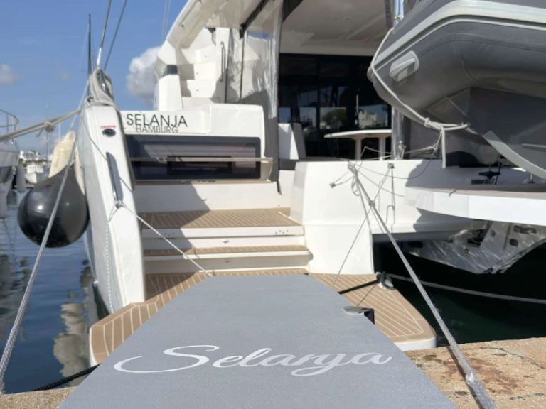 Alquiler Catamarán Lagoon con o sin  título de navegación